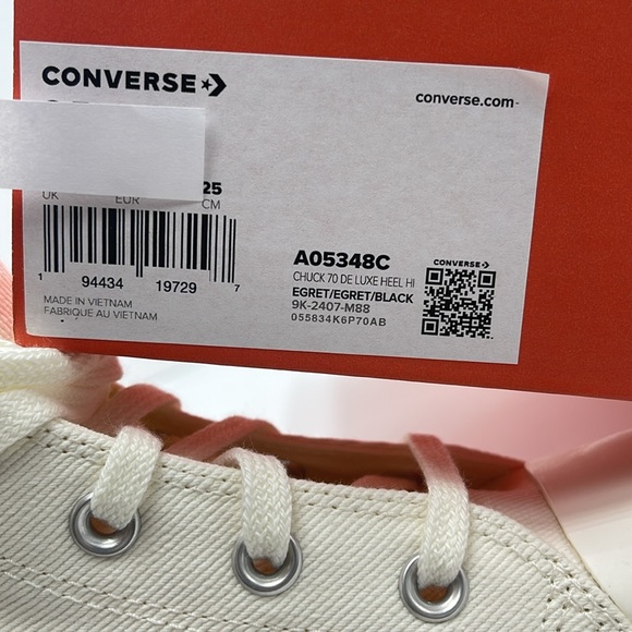 Converse WMNS CHUCK 70 DE LUXE HEEL HI EGRET/EGRET/BLACK A05348C Platform Snkrs - Picture 15 of 16